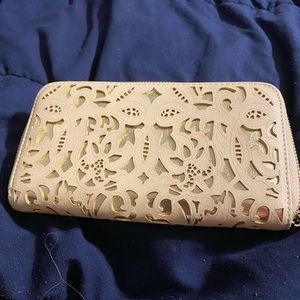 Cream cut out wallet